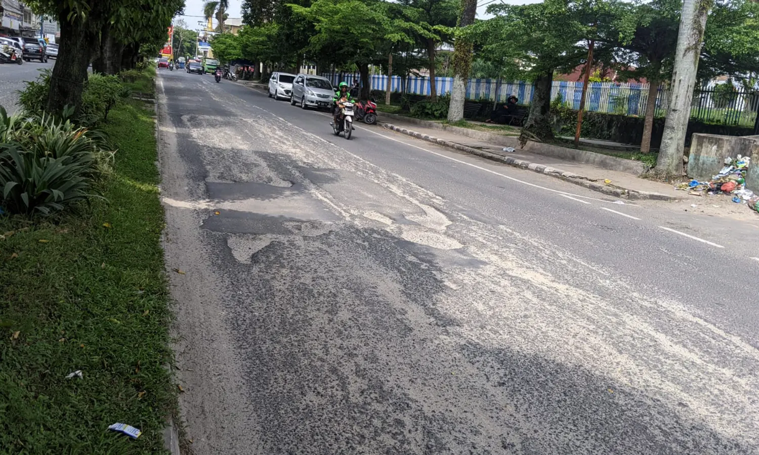 Jalan Ahmad Yani dan Rakutta Sembiring Pematang Siantar Rusak Parah, Masyarakat: Pemko Harus Segera Perbaiki!